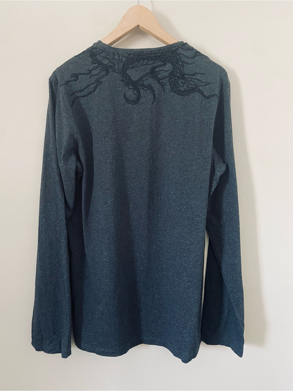 The Kooples Charcoal Gray Embroidered Dragon Long Sleeve Tee Shirt Large - Picture 5 of 5